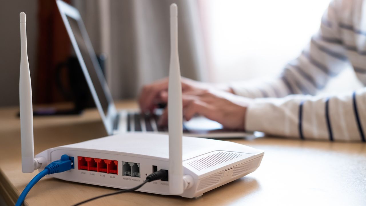 FCC Extends Security Update Waivers for Foreign Drones and Routers Through 2029 to Mitigate Cybersecurity Risks