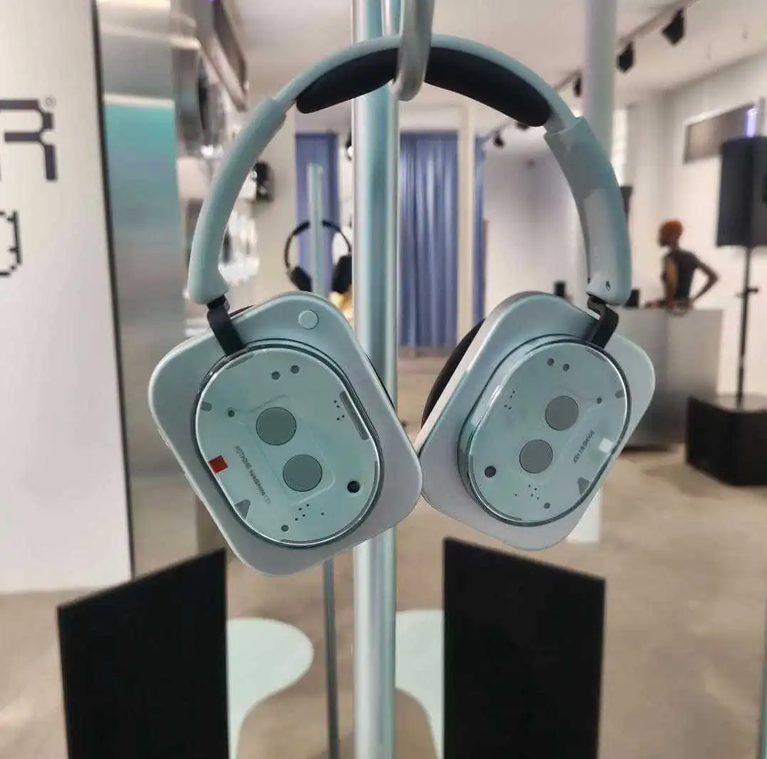Nothing Headphone (1) hands-on photo leak