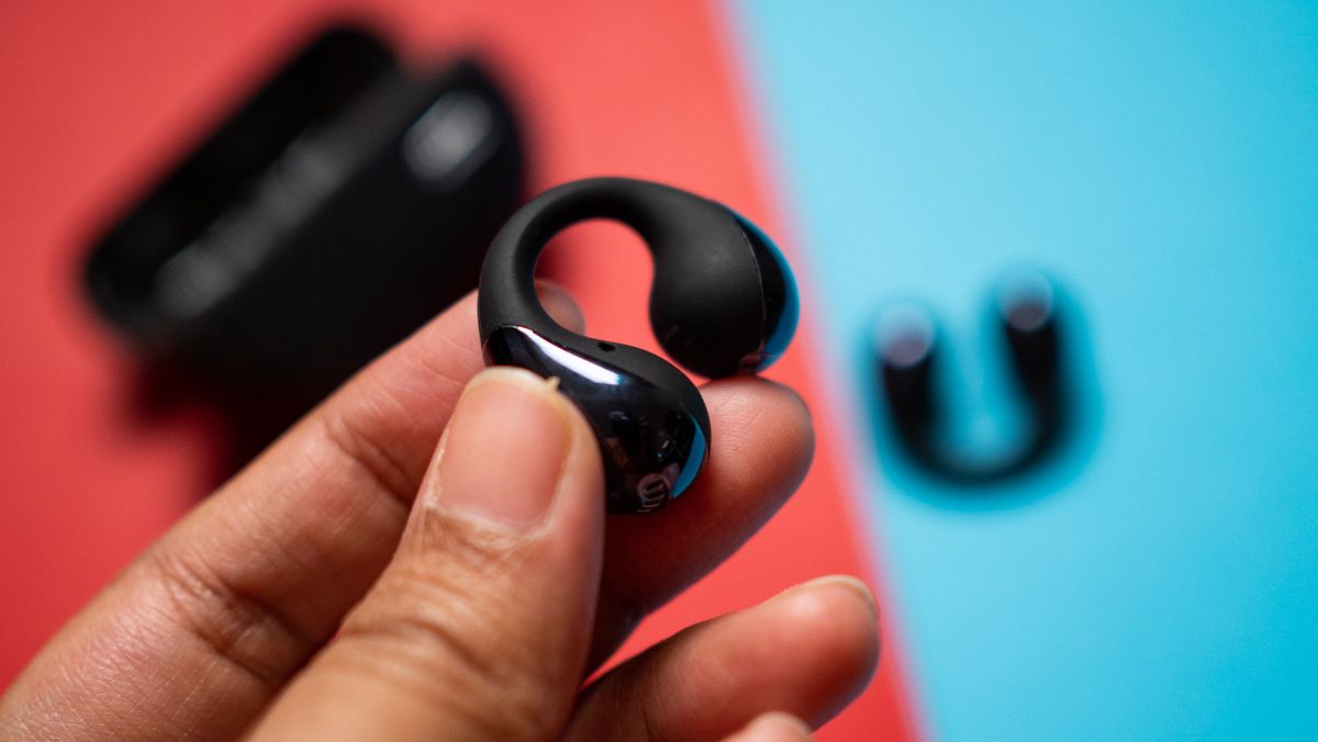 SoundPEATS PearlClip Pro earbuds