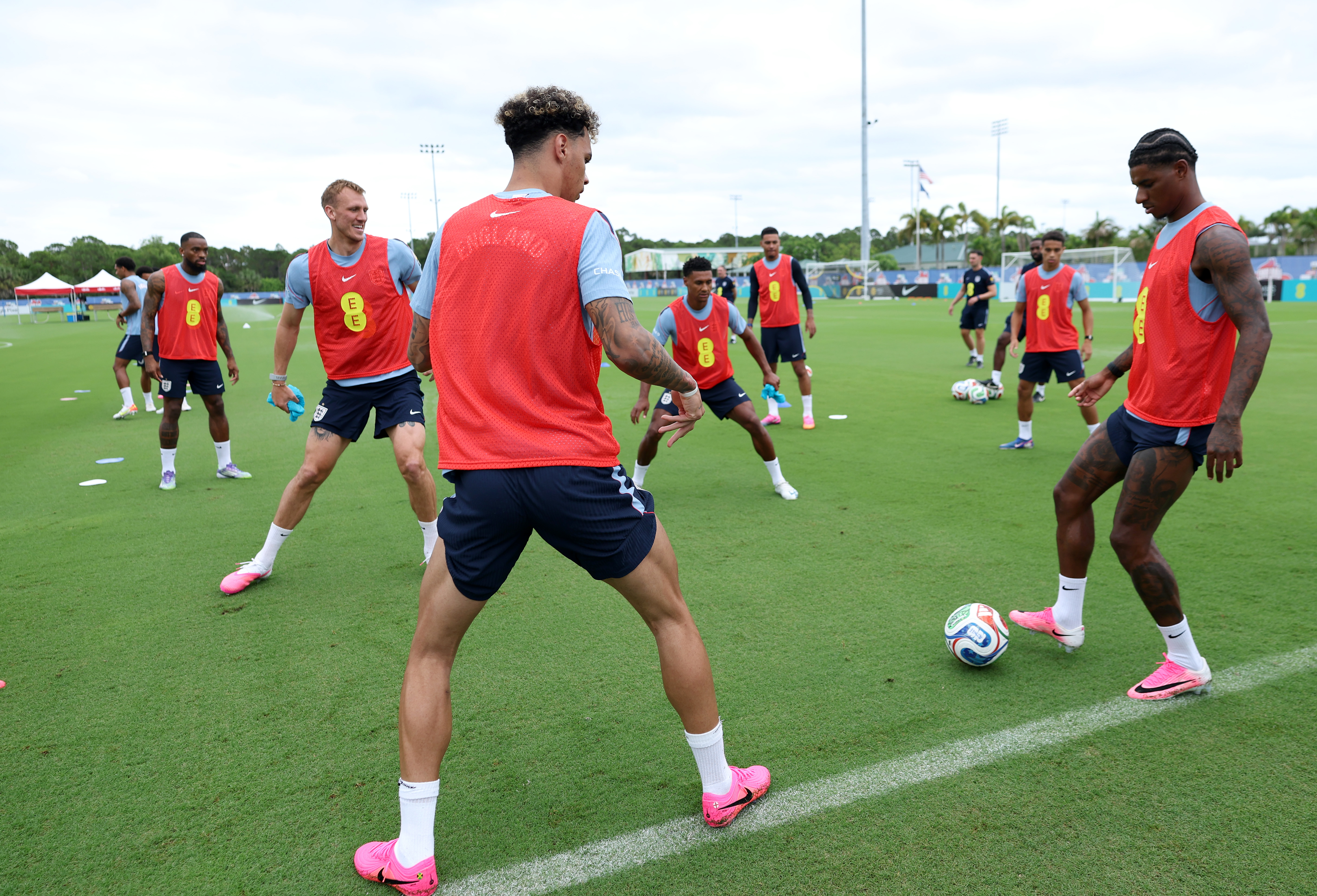 WEST PALM BEACH, FLORIDA - JUNE 04: Marcus Rashford of England passes the ball as teammate Nico O&amp;amp;apos;Reilly looks on during a training session on June 04, 2026 in West Palm Beach, Florida. (Photo by Eddie Keogh - The FA/The FA via Getty Images)