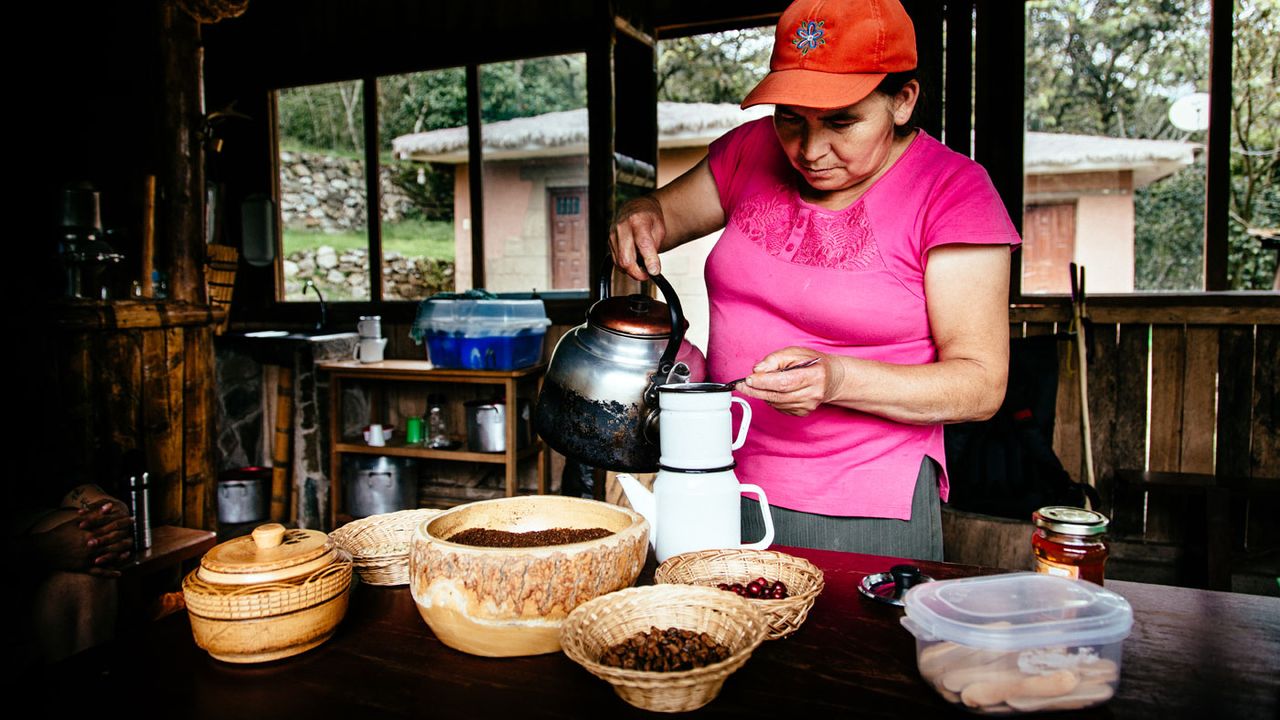 Salkanktay Trail with Mountain Lodges of Peru