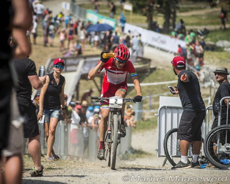 Jaroslav Kulhavy (Specialized Racing) trying to keep cool