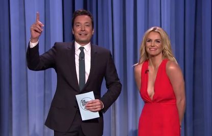 Britney Spears helps Jimmy Fallon list the pros and cons of dating Britney Spears