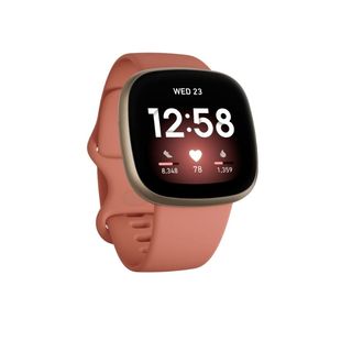 Fitbit Versa 3, one of the best gifts for runners