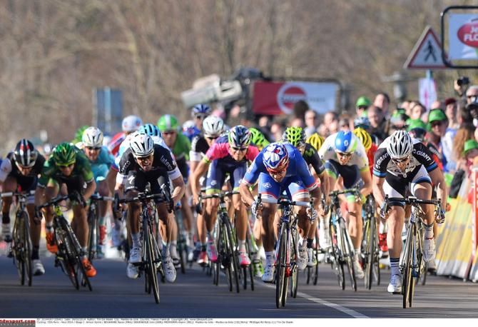 Nacer Bouhanni (FDJ.fr) beats John Degenkolb (Giant-Shimano) to the line
