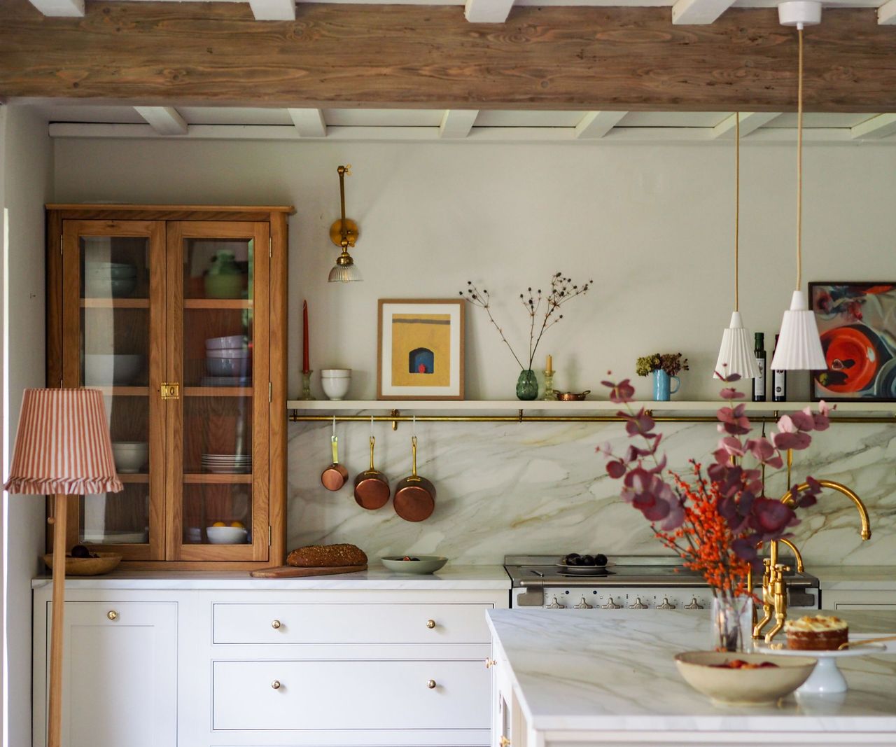 A country kitchen with porcelain countertops