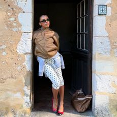 Image of influencer wearing capri pants
