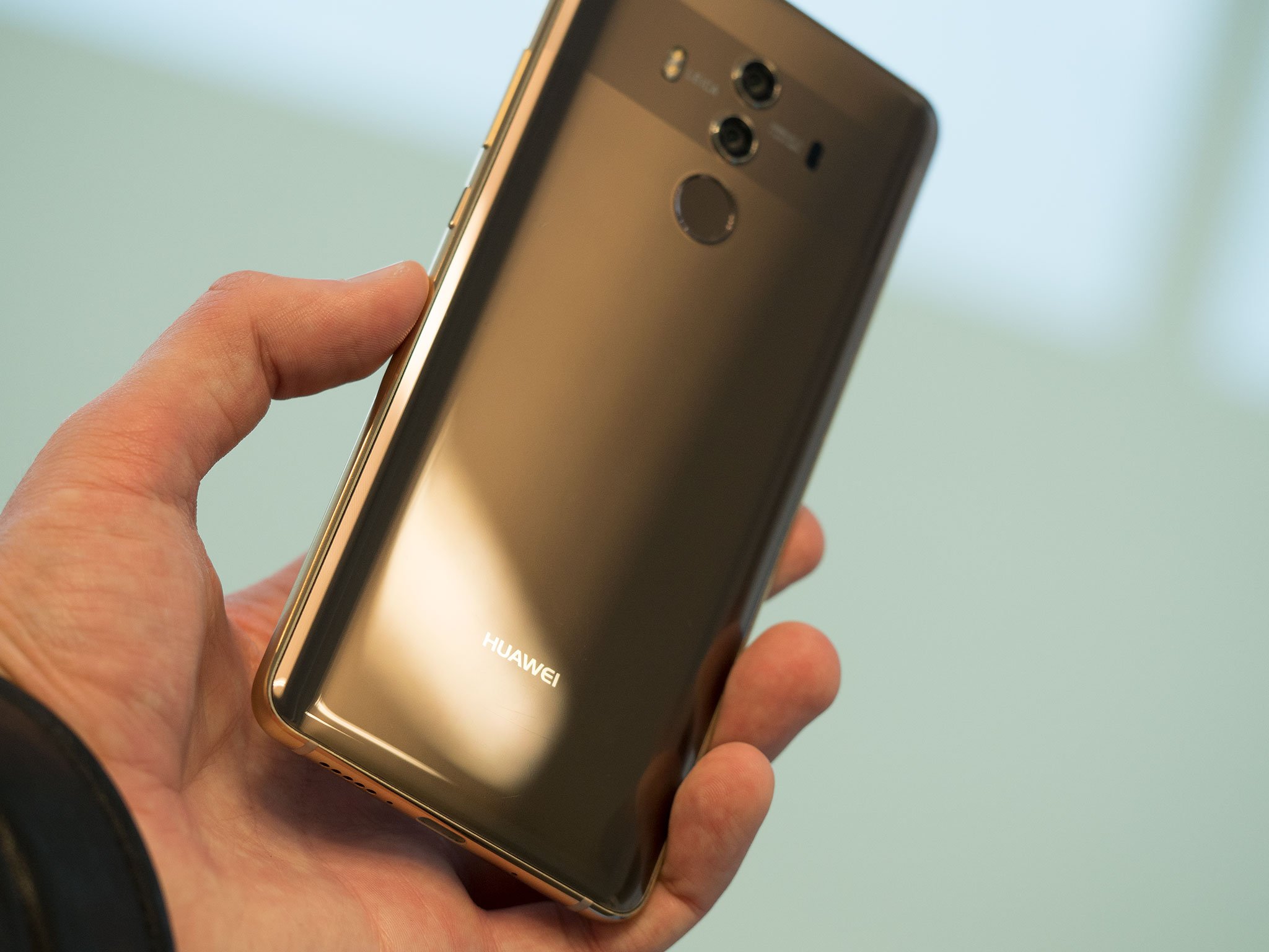 Смартфон huawei mate. Huawei Mate 10 живые фото. Honor Mate 15.