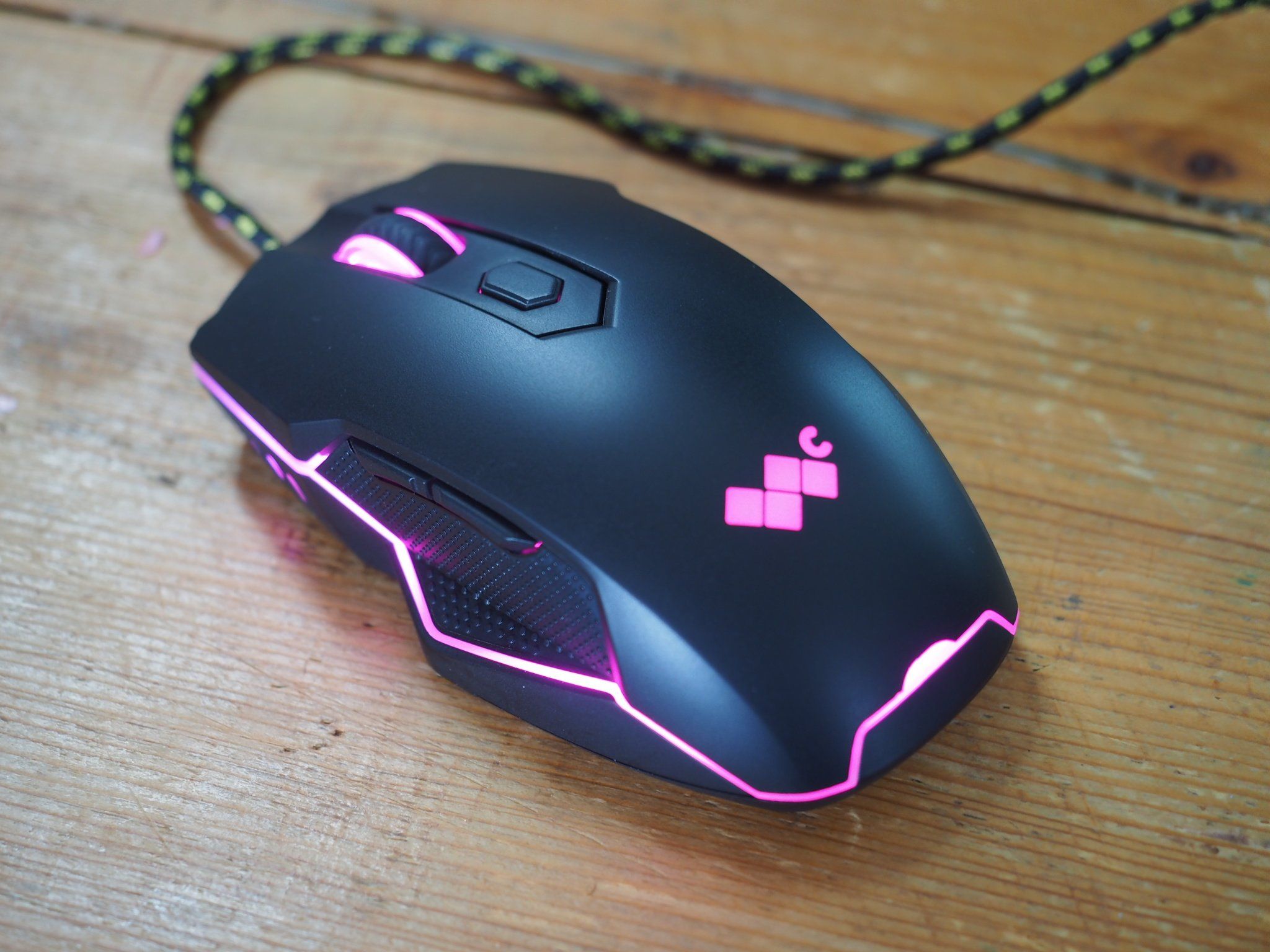 Snakebyte Game:Mouse Ultra review — Custom branding can't save this ...