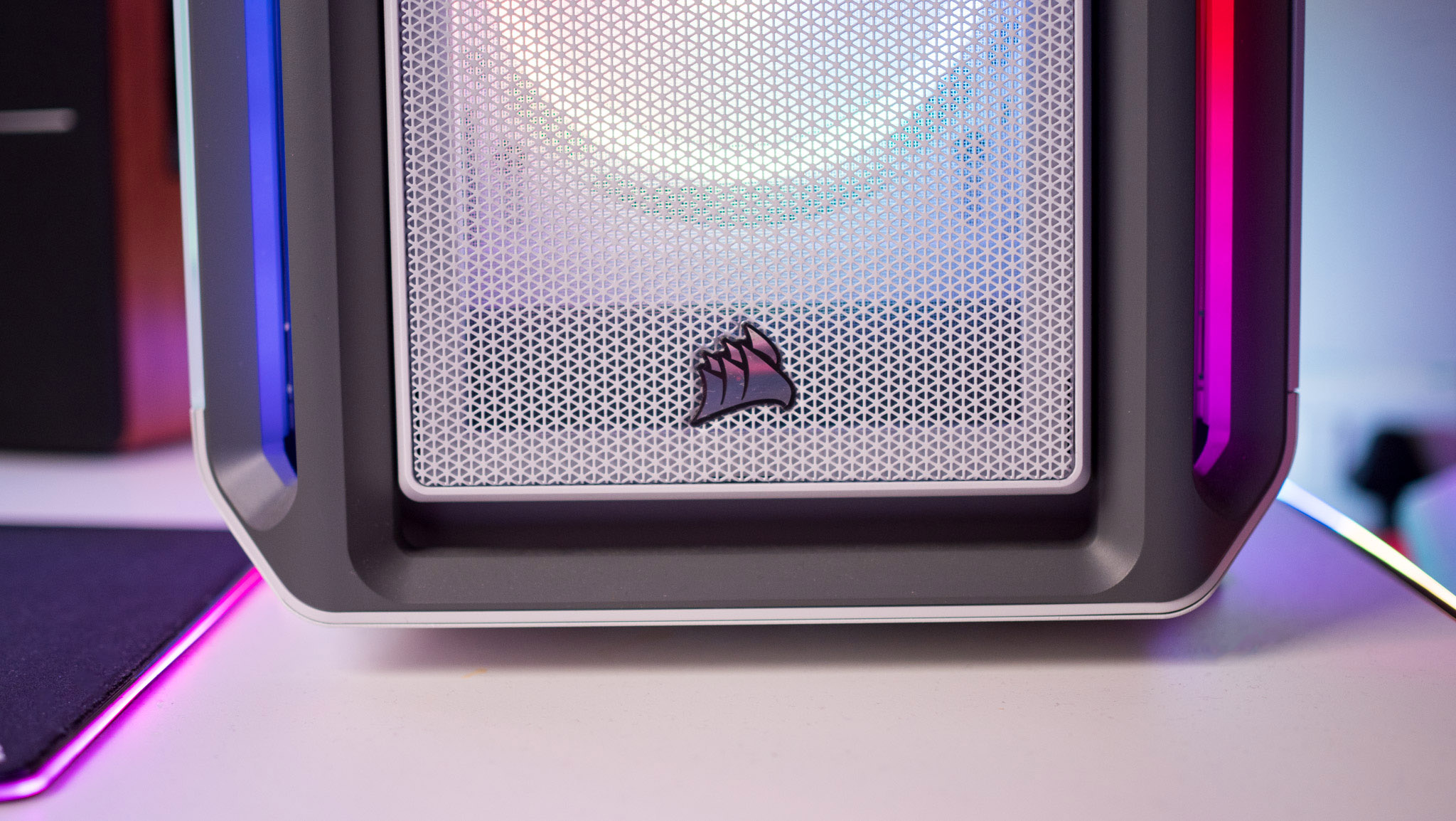 Corsair logo at the bottom of the iCUE 5000T RGB