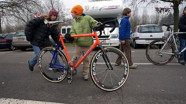 Super Support: Geoff Proctor's family helps get Barry's 'B' bike to the pits at Wachtebeke.