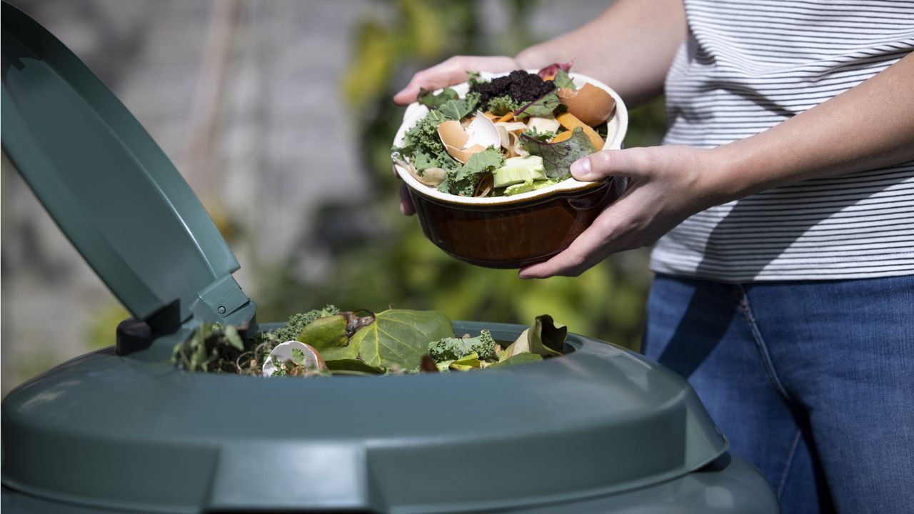 When is the best time to start a compost heap