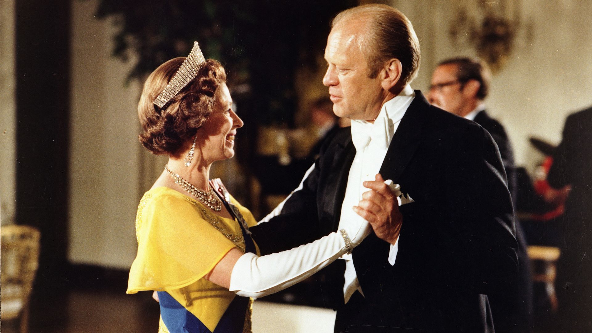 Queen Elizabeth II and President Gerald Ford dancing