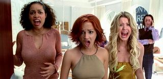 Rosario Dawson, Rachael Leigh Cook, and Tara Reid in 'Josie and the Pussycats'