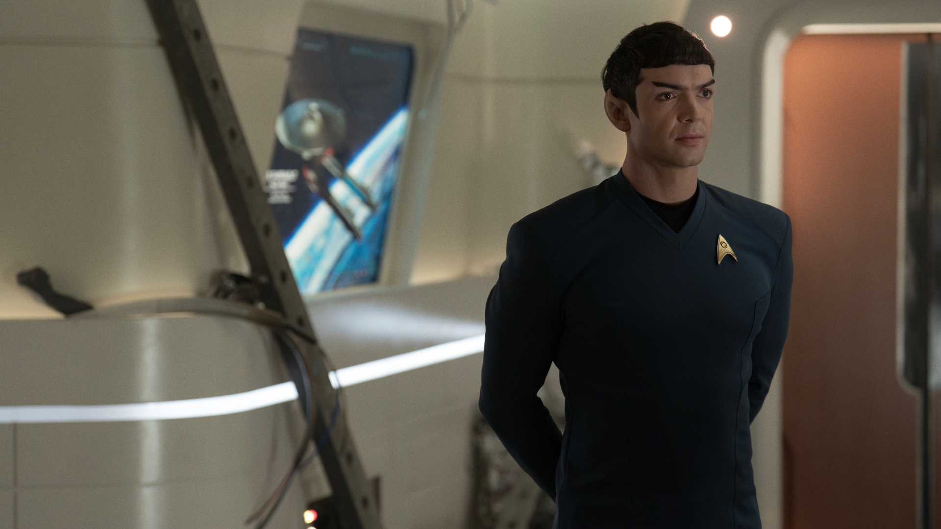 伊桑·佩克（Ethan Peck）是第3季的Spock，這是《奇怪的新世界》第6集，播放了派拉蒙+。圖片來源：Marni Grossmanpamount+