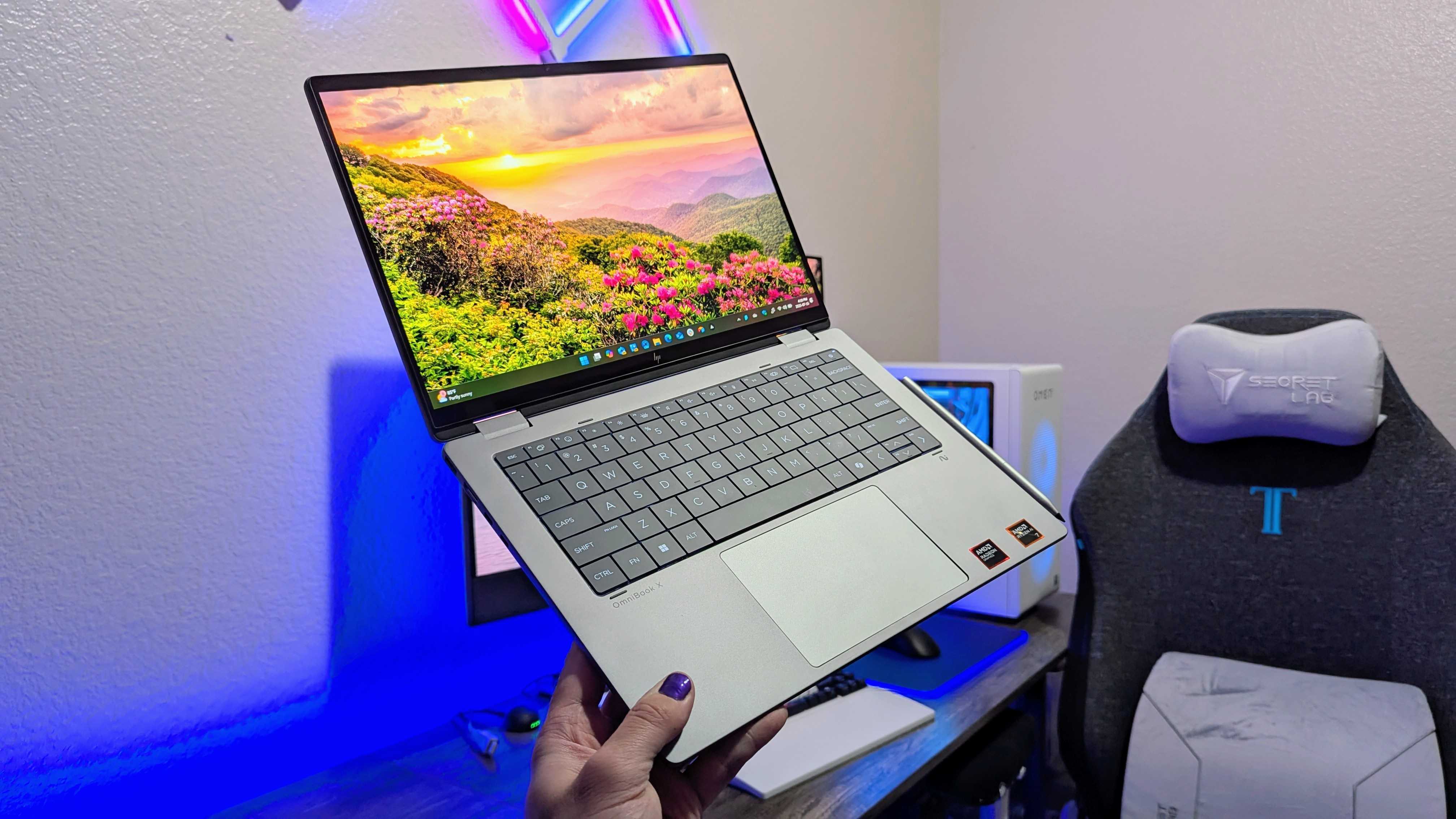 Image of the HP OmniBook X Flip 14 (2025) laptop.