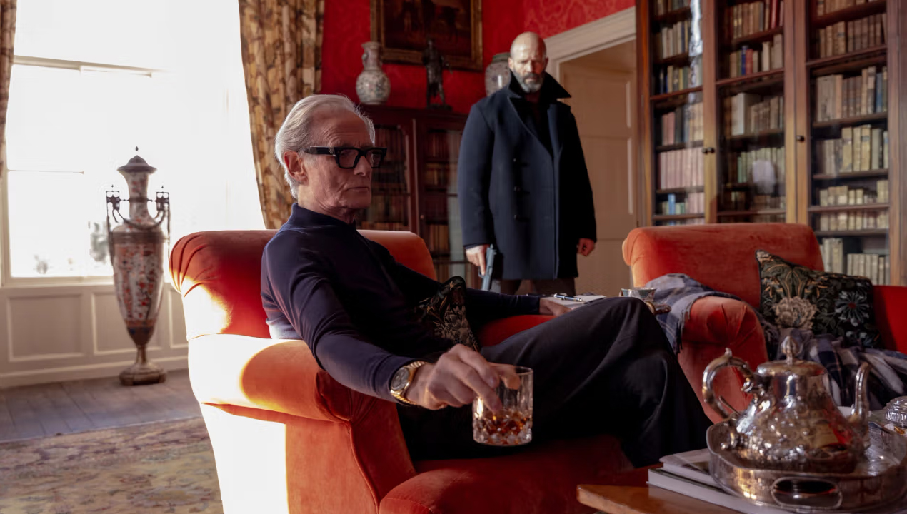 シェルターのビル・ナイとジェイソン・ステイサム