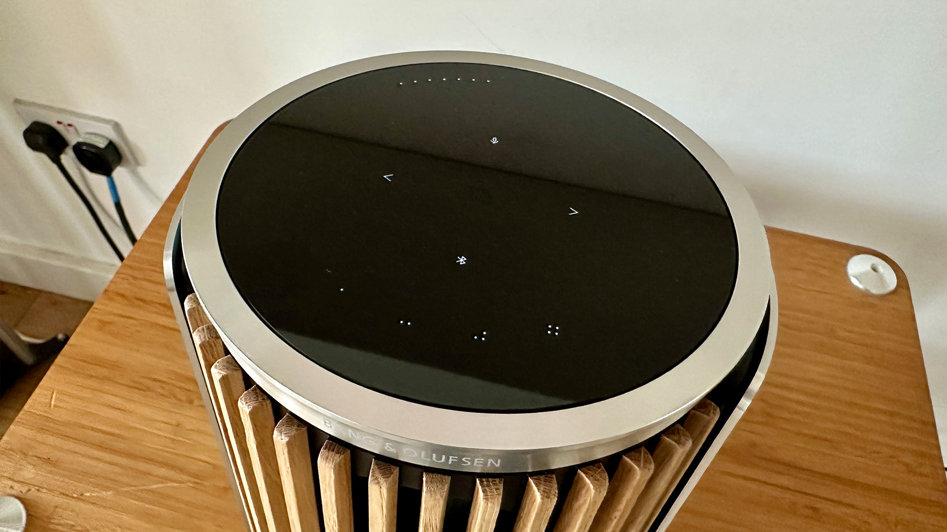 Bang & Olufsen Beolab 8 from above