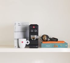Illy Y3.3 Iperespresso coffee machine review