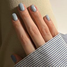 Striped nail art @pink_oblivion