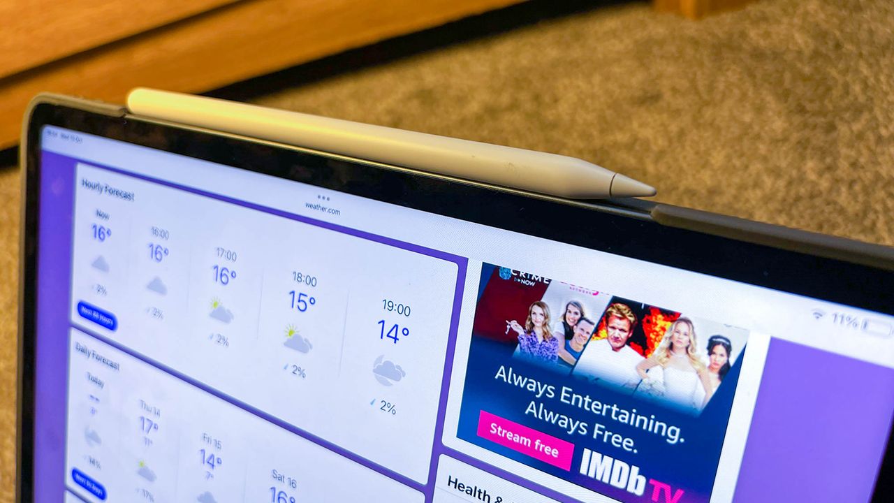 A closeup of the Apple Pencil attached to the 12.9in Apple iPad Pro