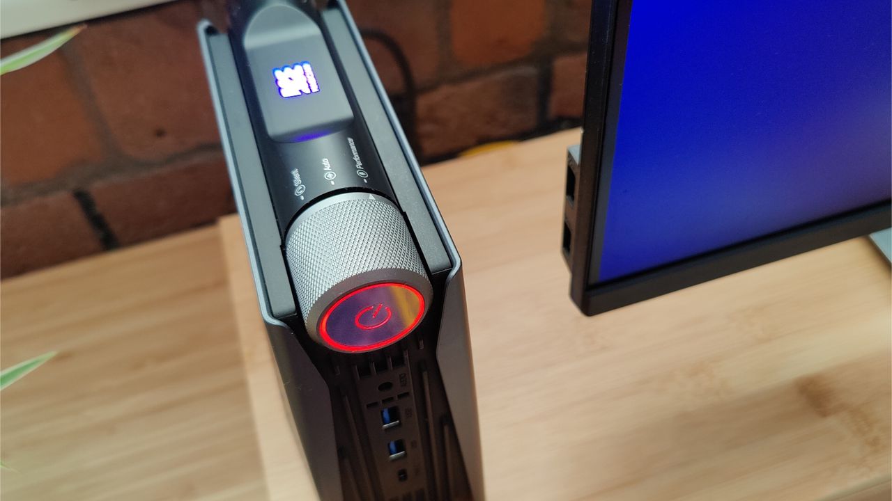 AceMagician AMR5 mini PC