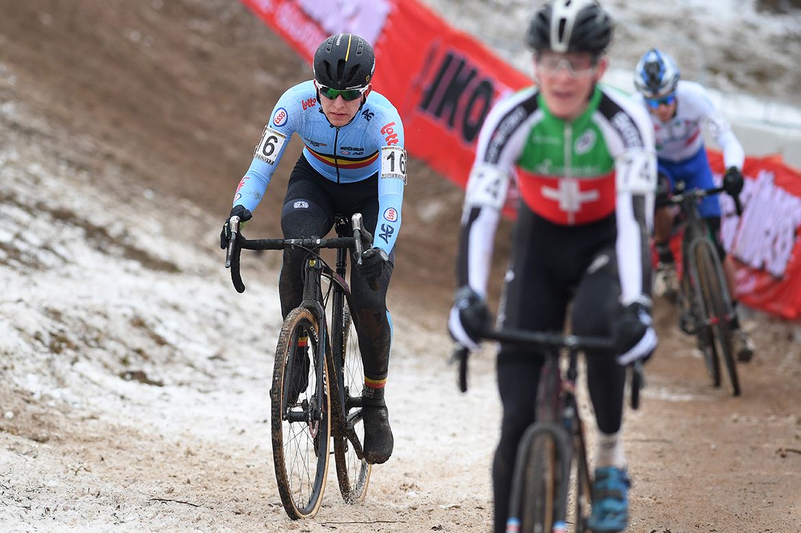 Yentle Bakaert doesn't look happy in the conditions