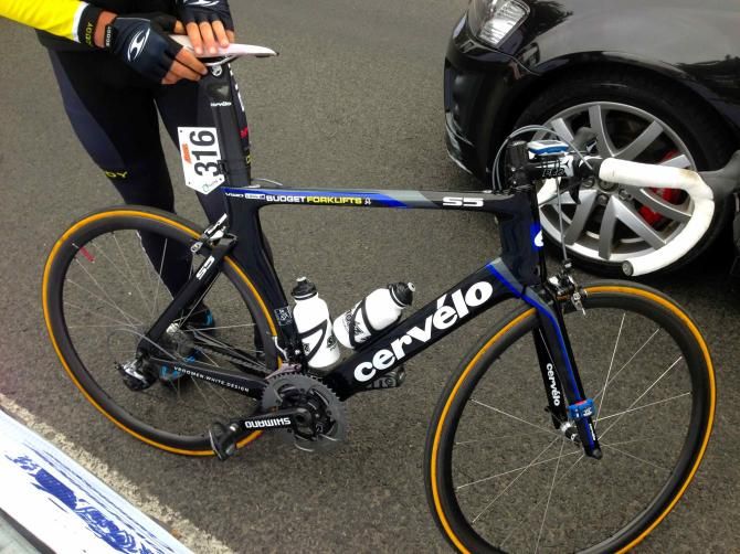 Alex Wohler's (Budget Forklifts) Cerv&eacute;lo S5 before the start of the U23 road race