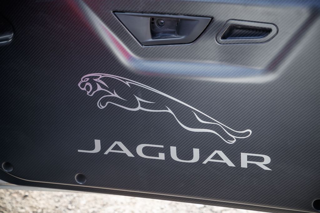 Jaguar F-Type rally