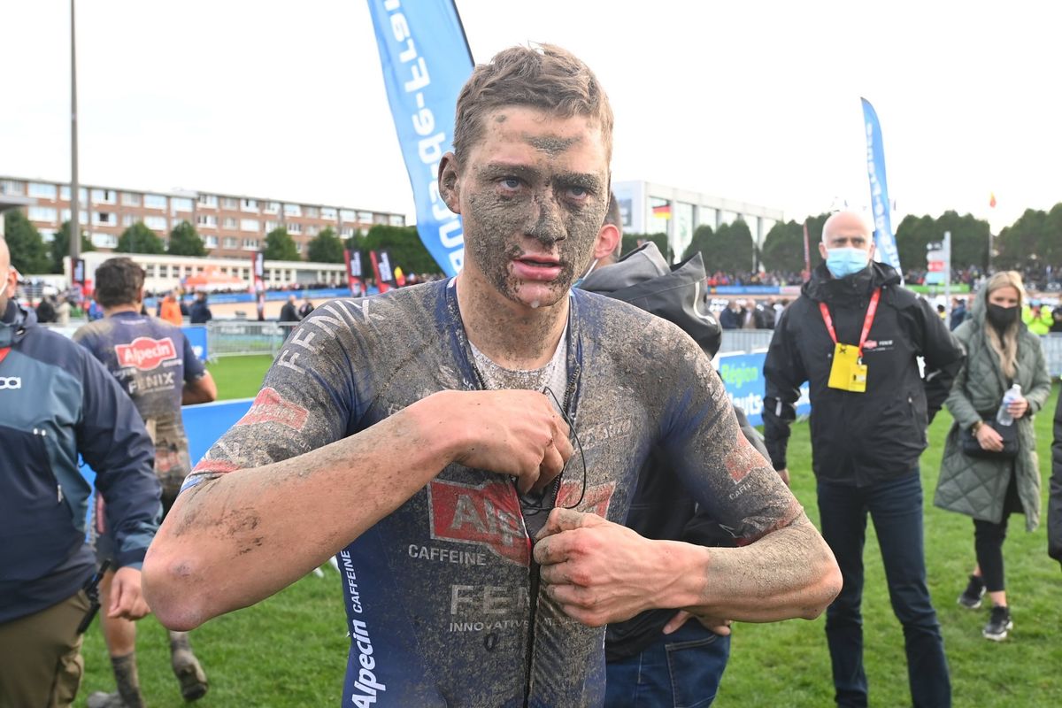 Paris Roubaix 2021 118th Edition Compiegne Roubaix 2577 km 03102021 Mathieu Van Der Poel NED AlpecinFenix photo POOL Vincent KalutPNBettiniPhoto2021