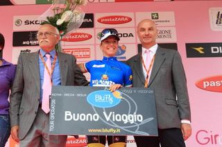 Tatiana Guderzo (SC MCipollini Giordana) on the podium for being the top Italian rider.