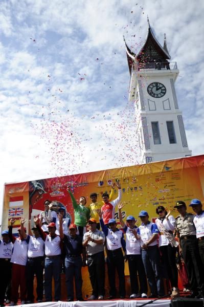 Award ceremony at Bukittinggi