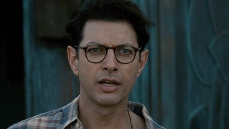 Jeff Goldblum staring at a UFO in Independence Day. 