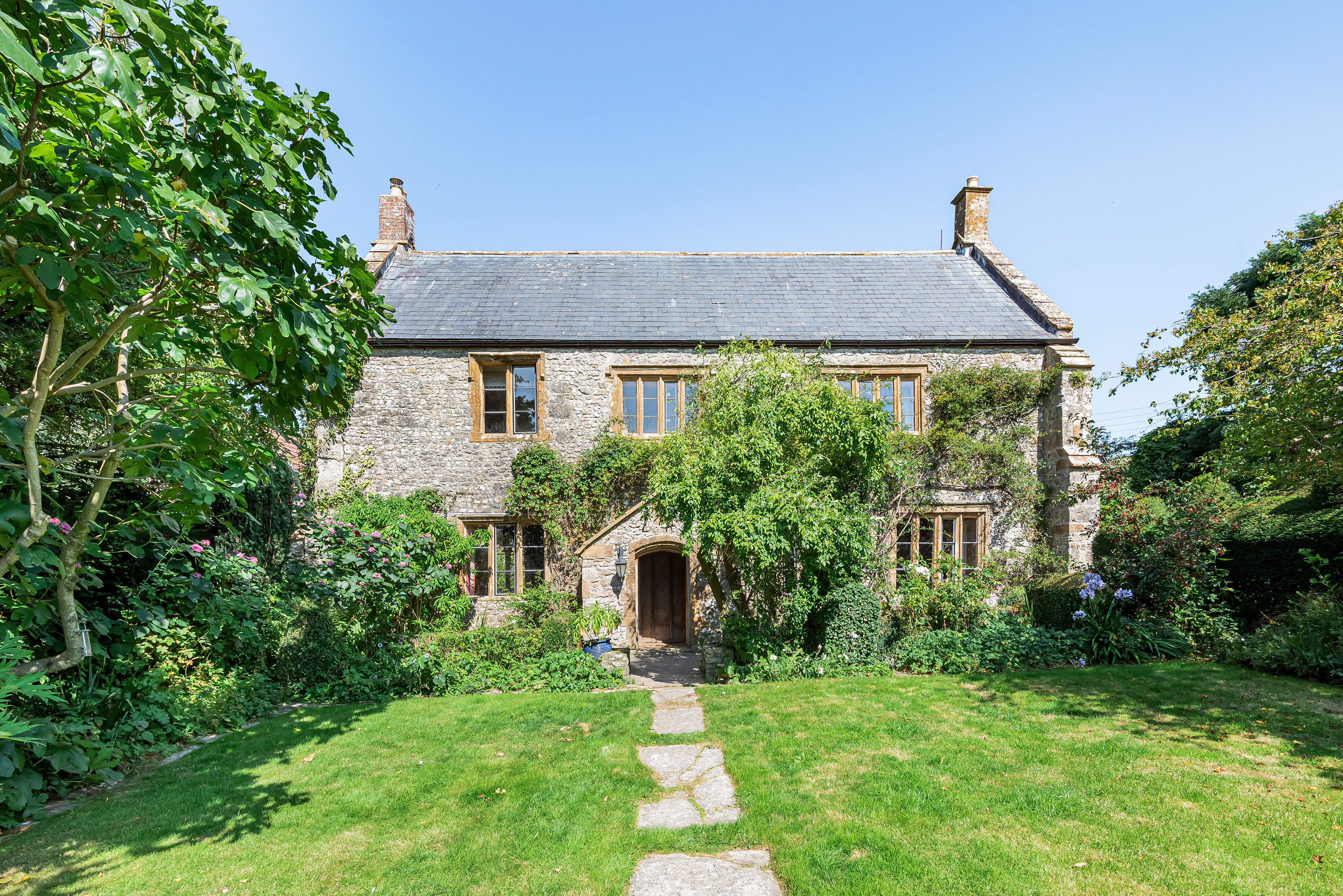 Hey-Farm-Winsham-Symonds-Sampson-Guide-&pound;2500000.jpg