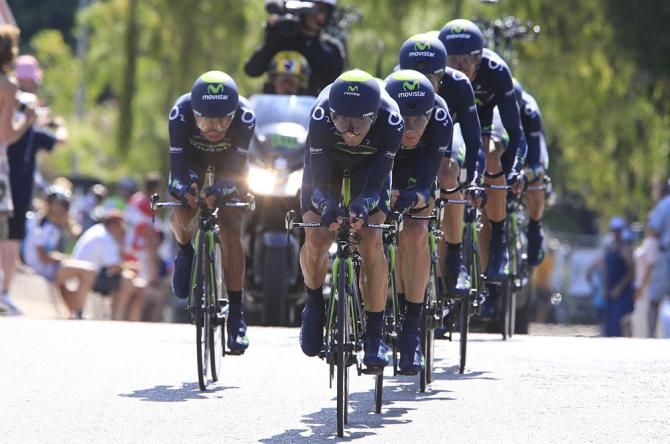 Movistar flies through the course