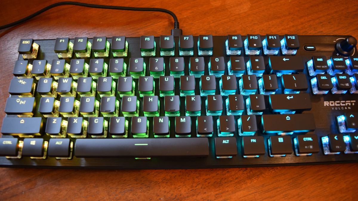 Pro | Gaming Titan Review: Vulcan Roccat Hardware Keyboard TKL Optical Tom\'s