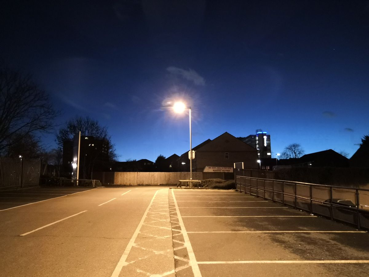 For a non-stabilized camera, the View 10 is capable of taking decent night shots. However, this was the sharpest of about eight photos. Some were far, far softer.