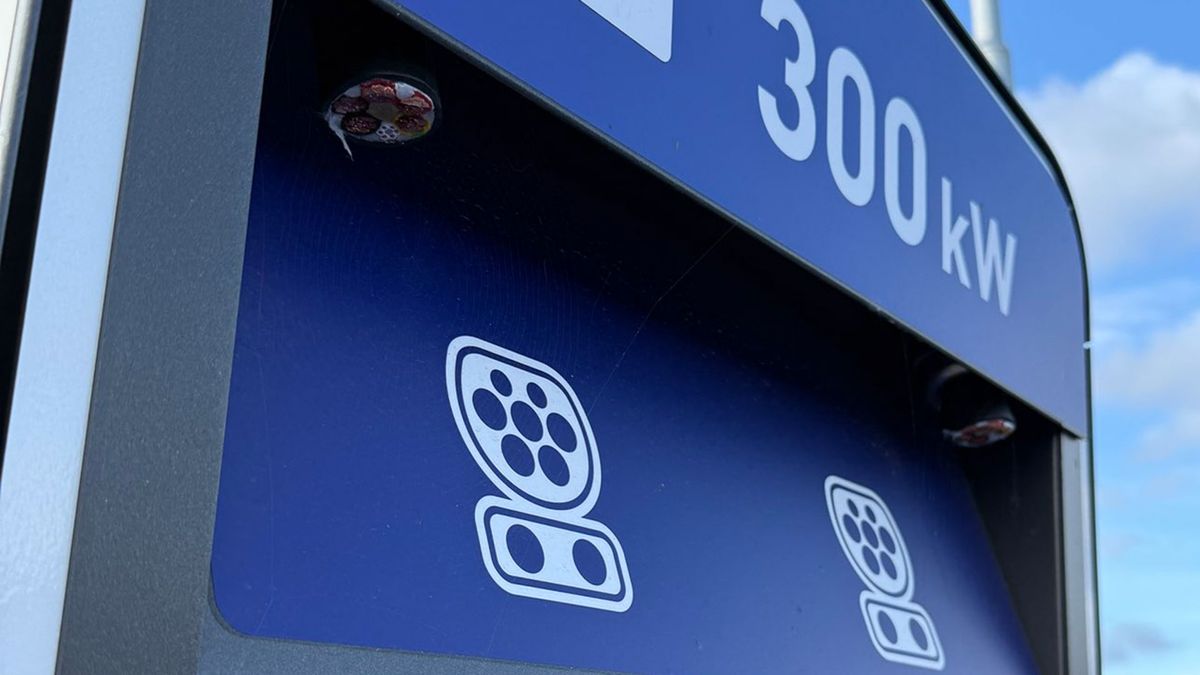 German motorists facing ‘plague’ of electric car charger cable thefts – 70 charging points a day being gutted to sell for copper scrap