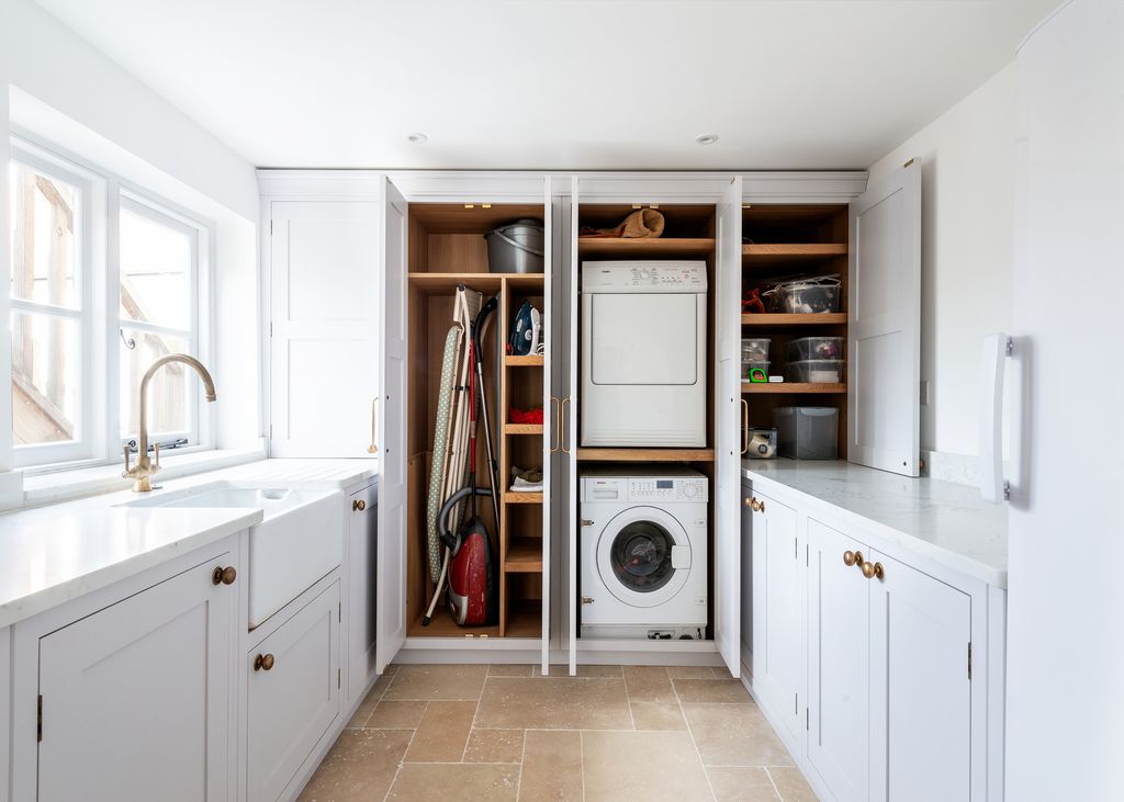 5 Ways to Make a Washer and Dryer Work in a Kitchen | Livingetc