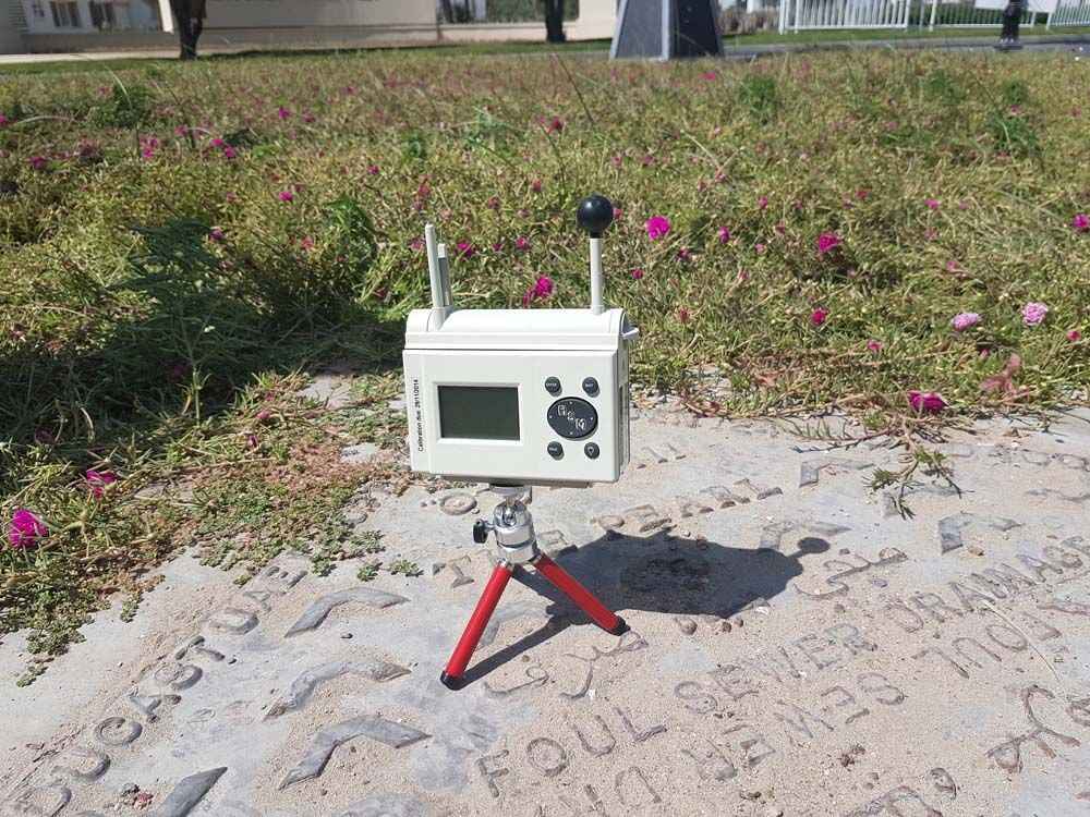 The heat sensor outside by the course
