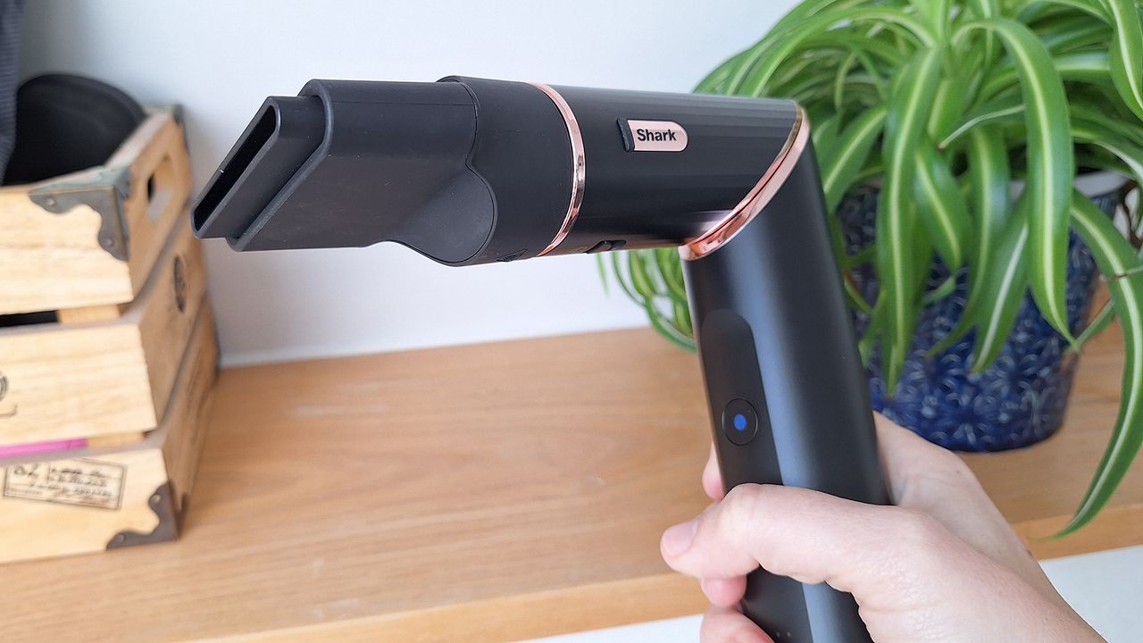 Shark FlexStyle in dryer mode, with concentrator attached