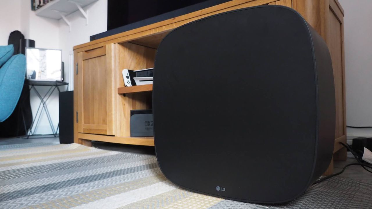 LG Sound Suite W7 subwoofer review