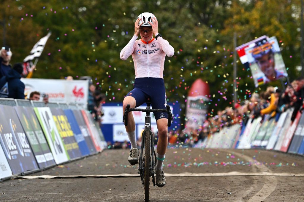 NAMUR BELGIUM NOVEMBER 05 Fem Van Empel of The Netherlands celebrates at finish line as race winner during the 20th UEC European Cyclocross Championships 2022 Womens Elite EuroCross22 on November 05 2022 in Namur Belgium Photo by Luc ClaessenGetty Images