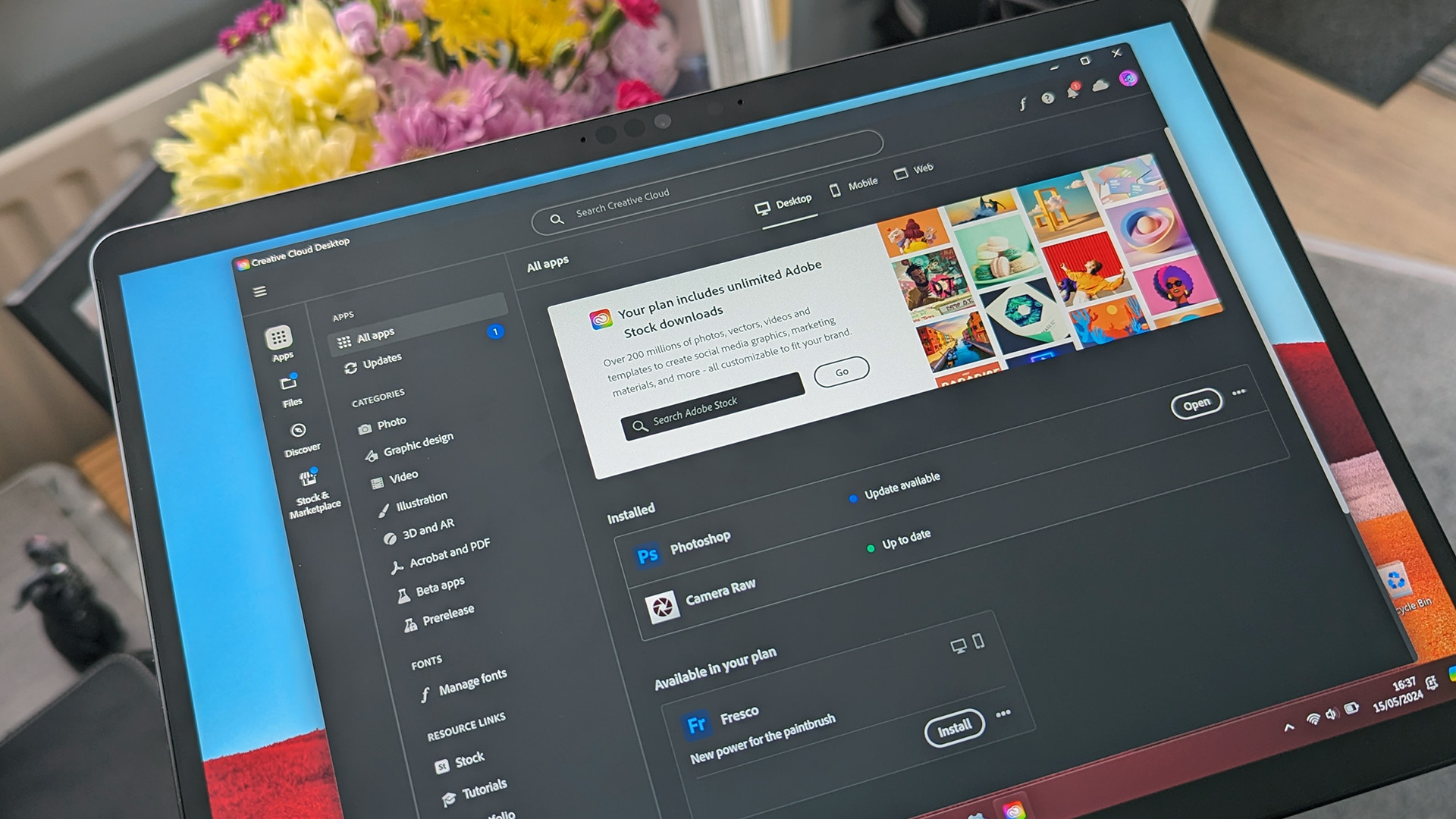 Surface Pro X ejecutando aplicaciones de Adobe
