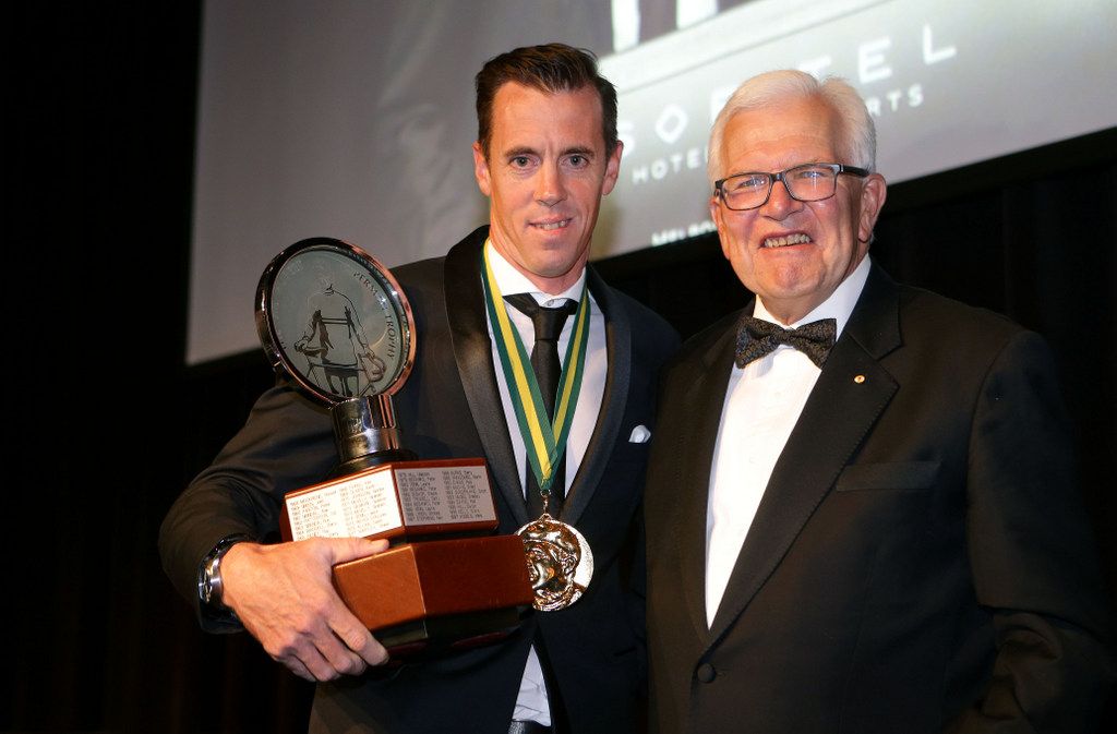 Mat Hayman with Cycling Australia President Malcom Speed after collecting hi Oppy prize