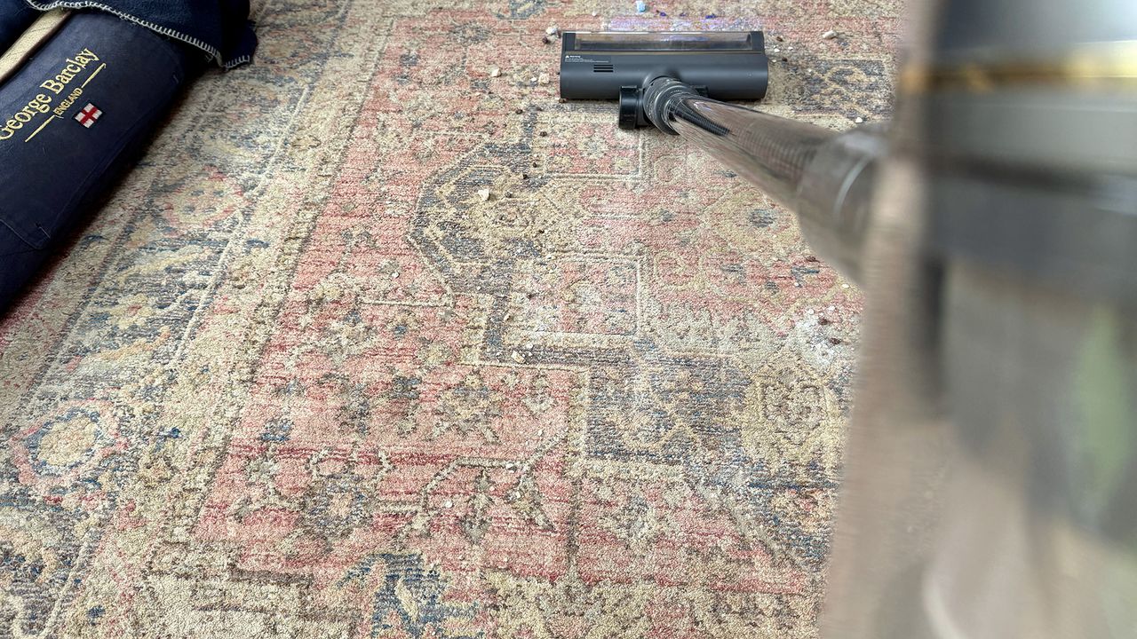 Results of suction test with Dreame R20 cordless vacuum on carpet