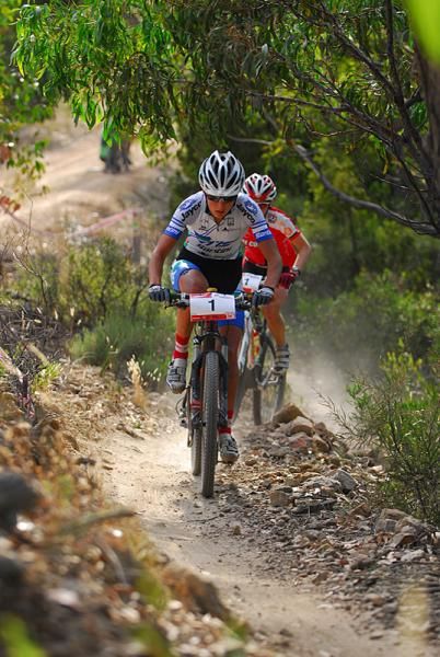Rowena Fry, with Heather Logie hot on her heels, in the early laps