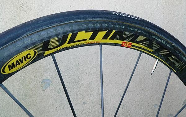 The Cosmic Carbone Ultimate rim wears a 40mm-deep aero profile.