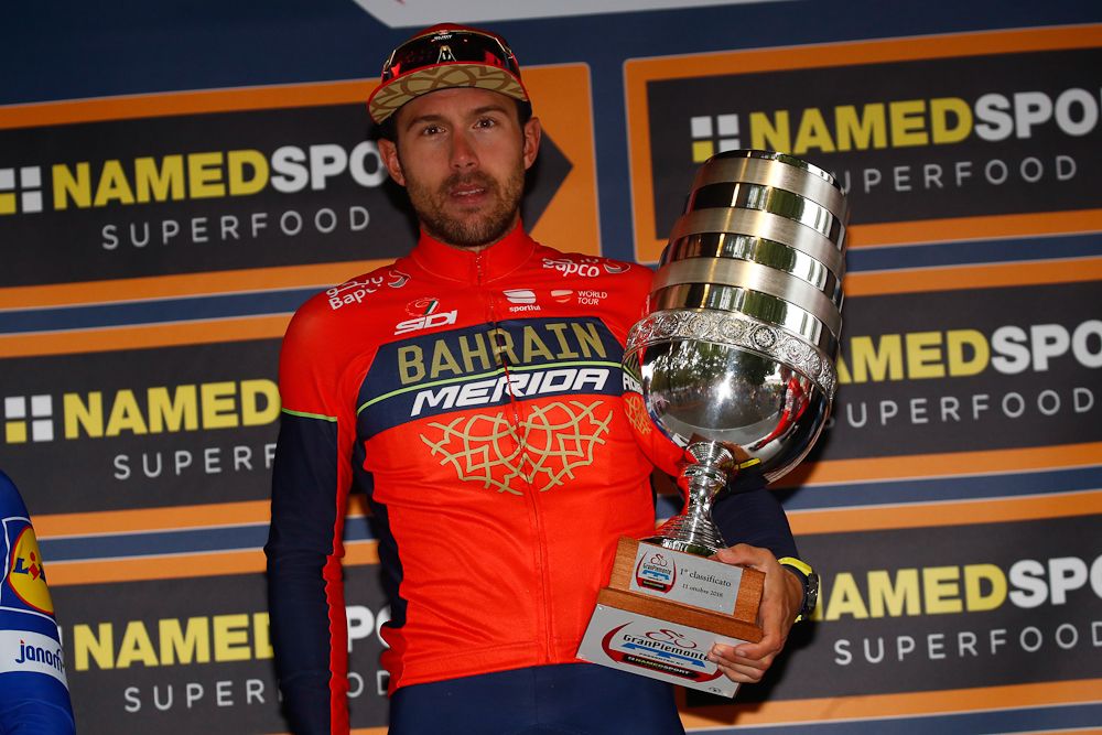 Sonny Colbrelli on the Gran Piemonte podium with his 2018 trophy