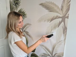 How to wallpaper - step-by-step guide
